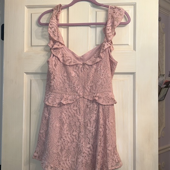 BCBG generation nude pink lace romper - Picture 4 of 5